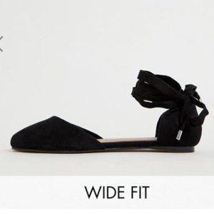 COPY - ASOS DESIGN Wide Fit Voyage tie leg ballet flats i